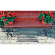 Wycieraczki metalowe z odwodnieniem