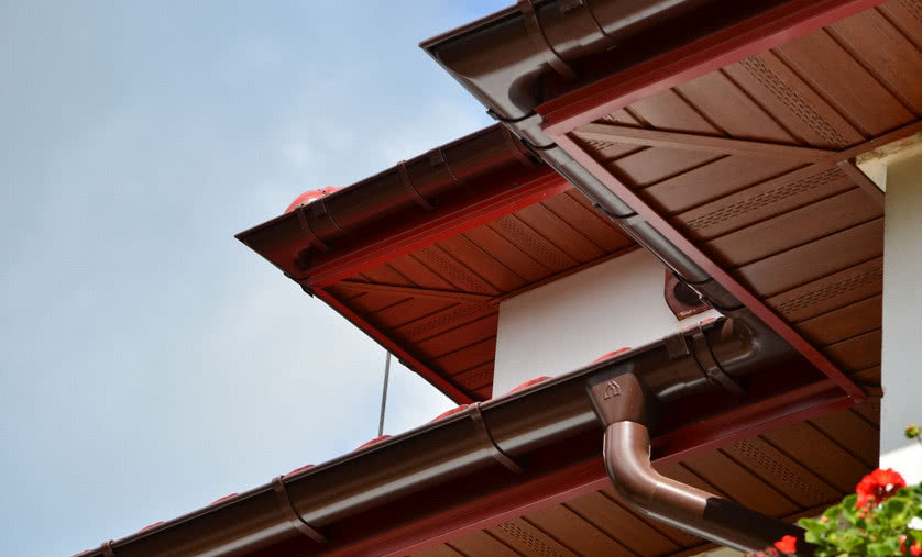 Plannja Soffit - kompletny stalowy system podbitkowy