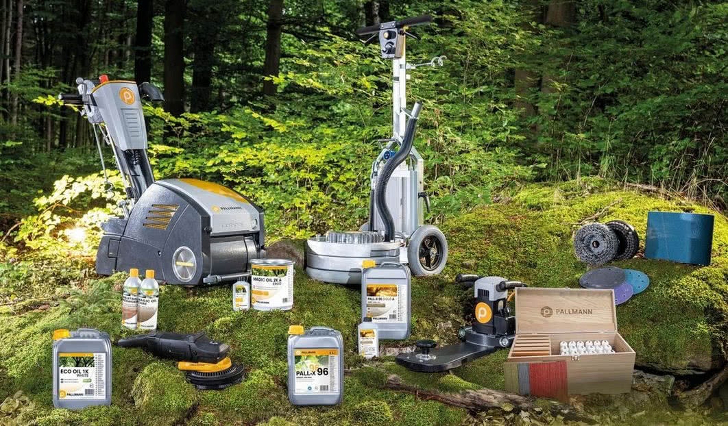 Niezbędne produkty i narzędzia do renowacji podłóg drewnianych. fot. UZIN Utz Polska (marka PALLMANN) Niezbędne produkty i narzędzia do renowacji podłóg drewnianych. fot. UZIN Utz Polska (marka PALLMANN)